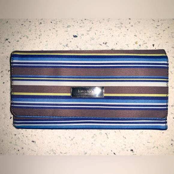 Kate Spade Wallet - Picture 1 of 6